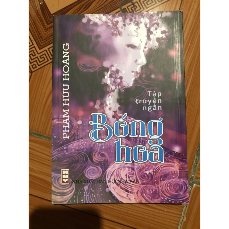 Tập truyện ngắn - Bóng Hoa - có chữ kí của tác giả - chỉ in 400 bản 713946