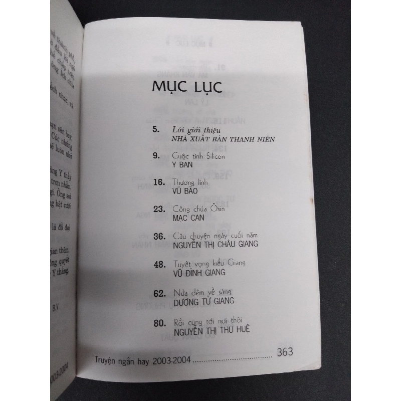Truyện ngắn hay 2003 - 2004 mới 80% bẩn bìa, ố nhẹ 2004 HCM2110 Nhiều tác giả VĂN HỌC 917823