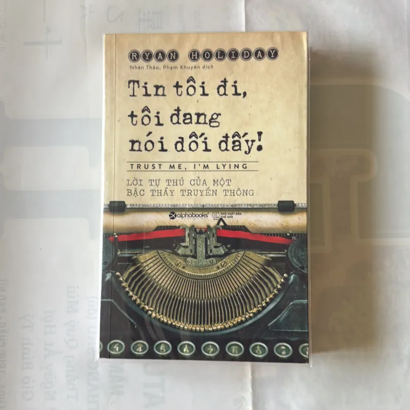 TIN TÔI ĐI, TÔI ĐANG NÓI DỐI ĐẤY! 977016