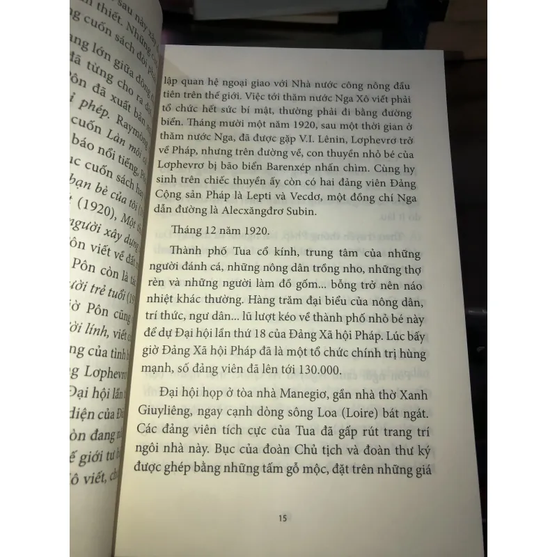 Kế tiếp chuyện Bác Hồ - Trần Quân Ngọc 1031148