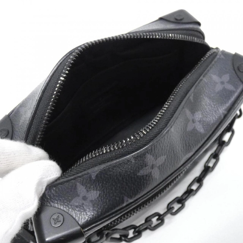 Túi xách vai Louis Vuitton Monogram Eclipse Mini Soft Trunk M44735 611800