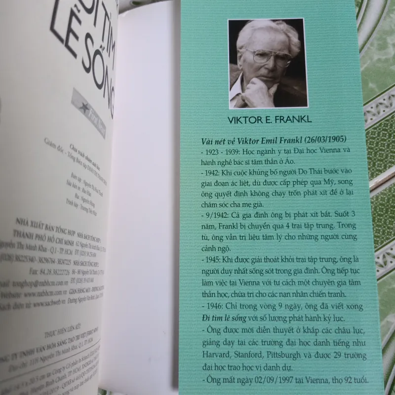 Đi tìm lẽ sống 1028107