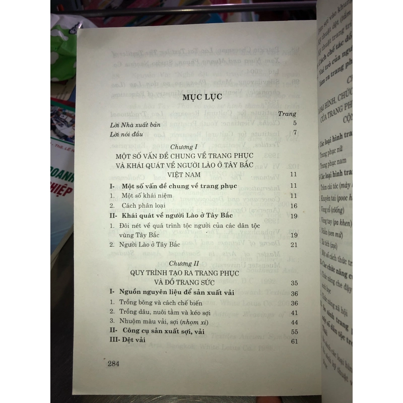 Trang phục của người Lào ở Tây Bắc Việt Nam - TS. Võ Thị Mai Phương 537575