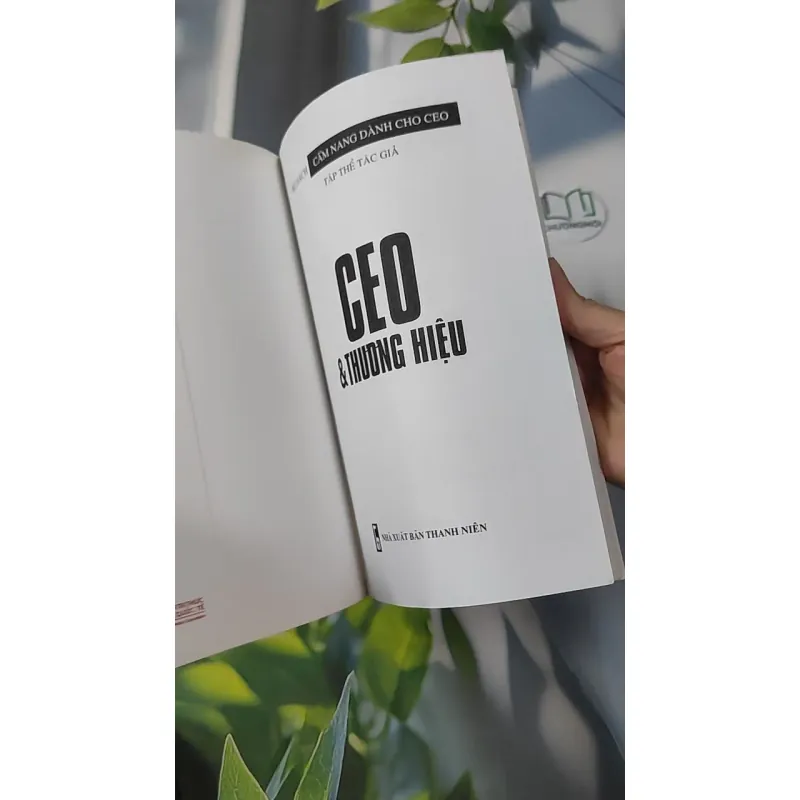 CEO & Thương Hiệu ( Cẩm nang dành cho CEO) 961151
