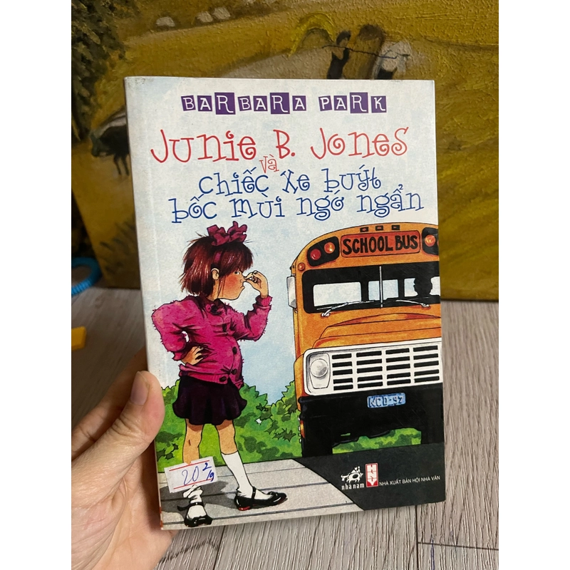 Chiếc xe buýt  bốc mùi ngớ  ngẩn 329297