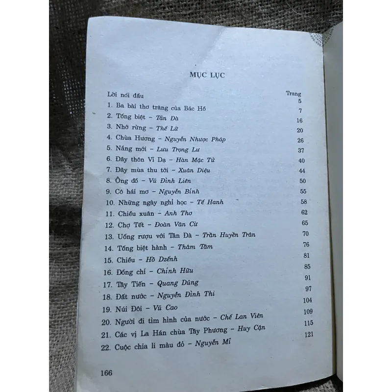 Thơ với lời Bình - Vũ Quần Phương - sách chuyên văn ôn thi 937436