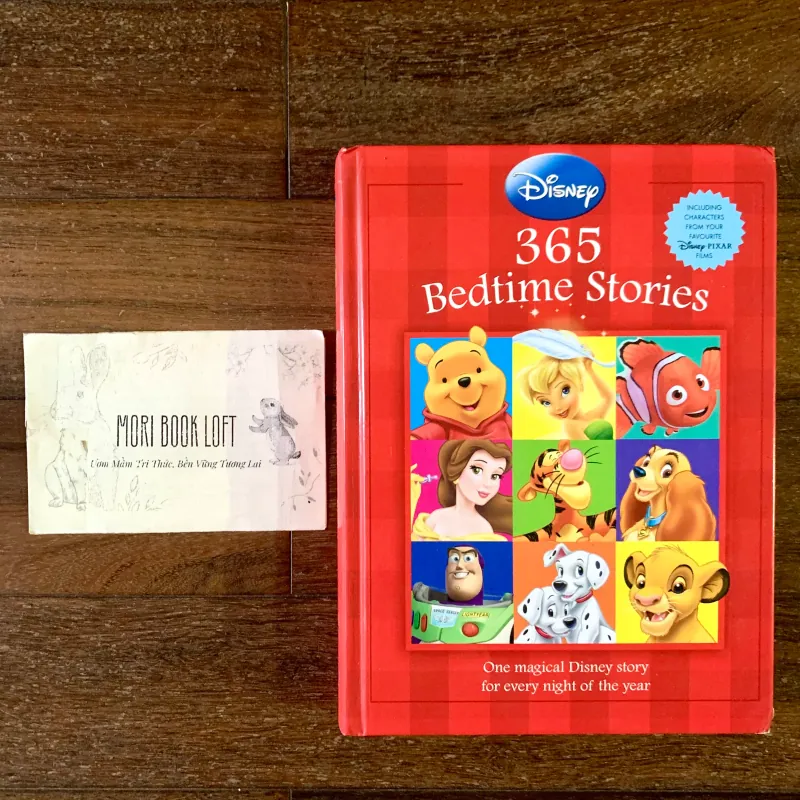 Sách ngoại văn Disney 365 Bedtime Stories - Printed in Poland, Used, Bìa cứng 578056