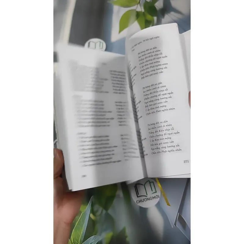 [MIỄN PHÍ BỌC SÁCH] Bài Thơ Vịnh Kiều Độc Đáo Và Cách Làm Thơ Thuận Nghịch Độc - Phạm Đan Quế 990454
