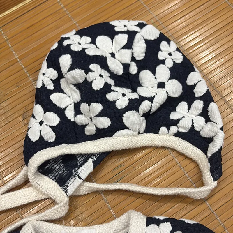 Áo gile kèm mũ 603344