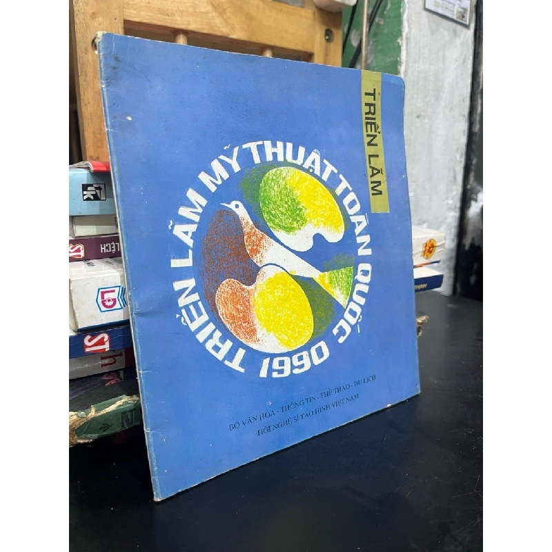 Triển lãm mỹ thuật toàn quốc 1990 728411