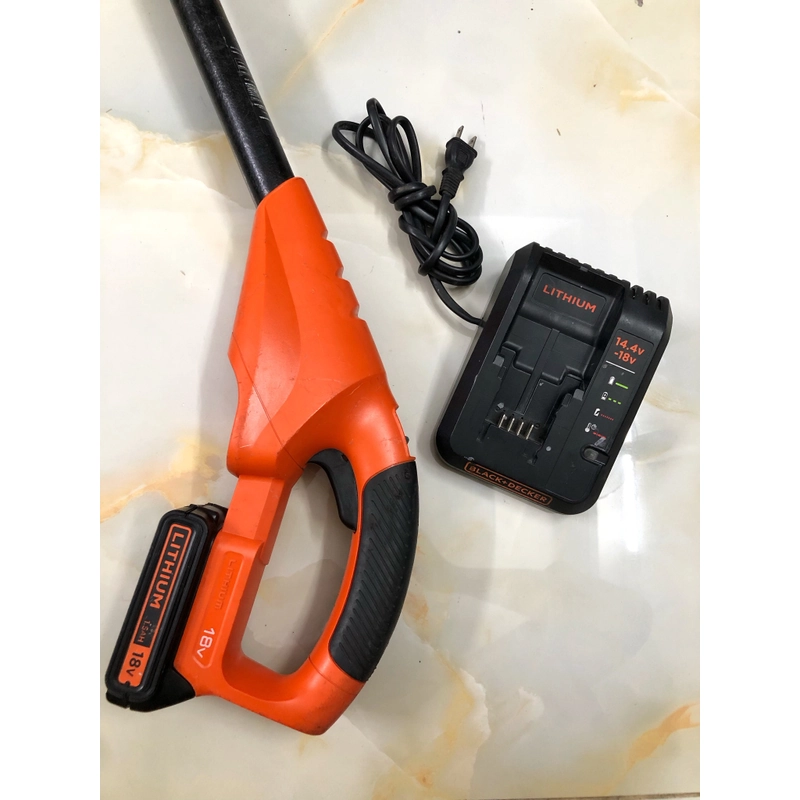  Cưa Pin, Cưa Xích Trên Cao Black + Decker 14,4V. 290324