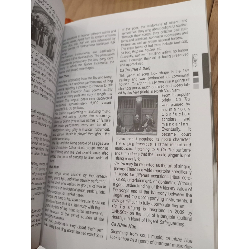 VIETNAM : Tourist Guidebook - Vietnam National Administration of Tourism 234938