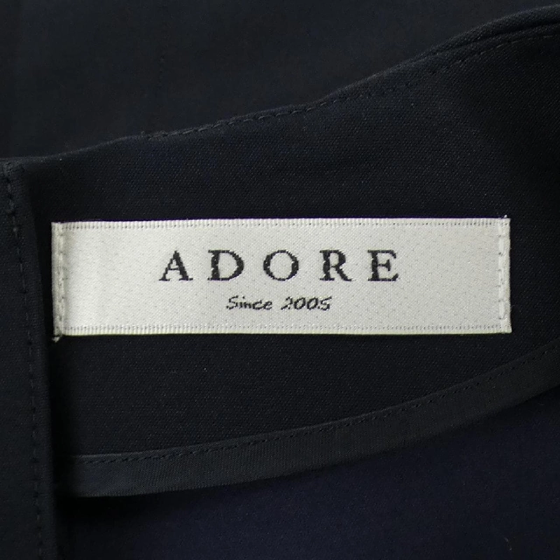 Áo ADORE - Hàng hiệu Authentic 812183