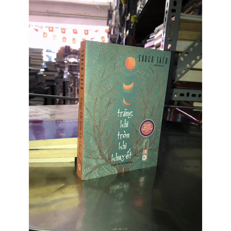 Trăng khi tròn khi khuyết - Shoco Sato 1020252