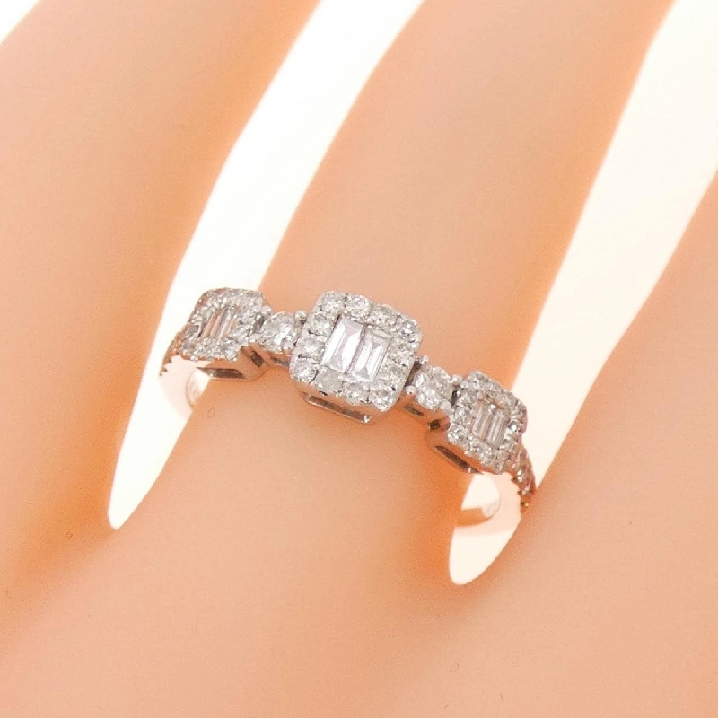 Nhẫn kim cương K18WG 0.438CT 671901