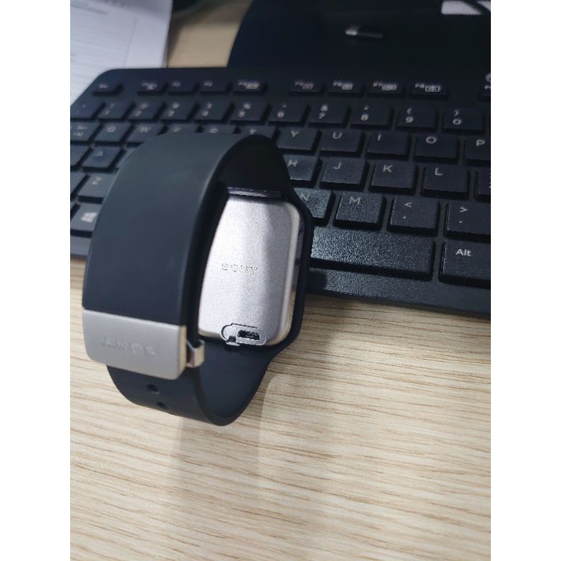 Đồng hồ thông minh Sony SmartWatch 3 SWR50 màu đen đã qua sử dụng 550