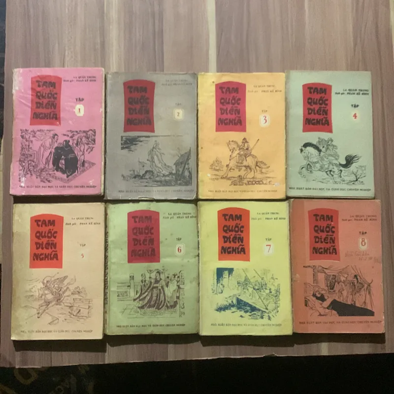 Tam quốc diễn nghĩa, 8 tập, dịch giả Phan Kế Bính 697675