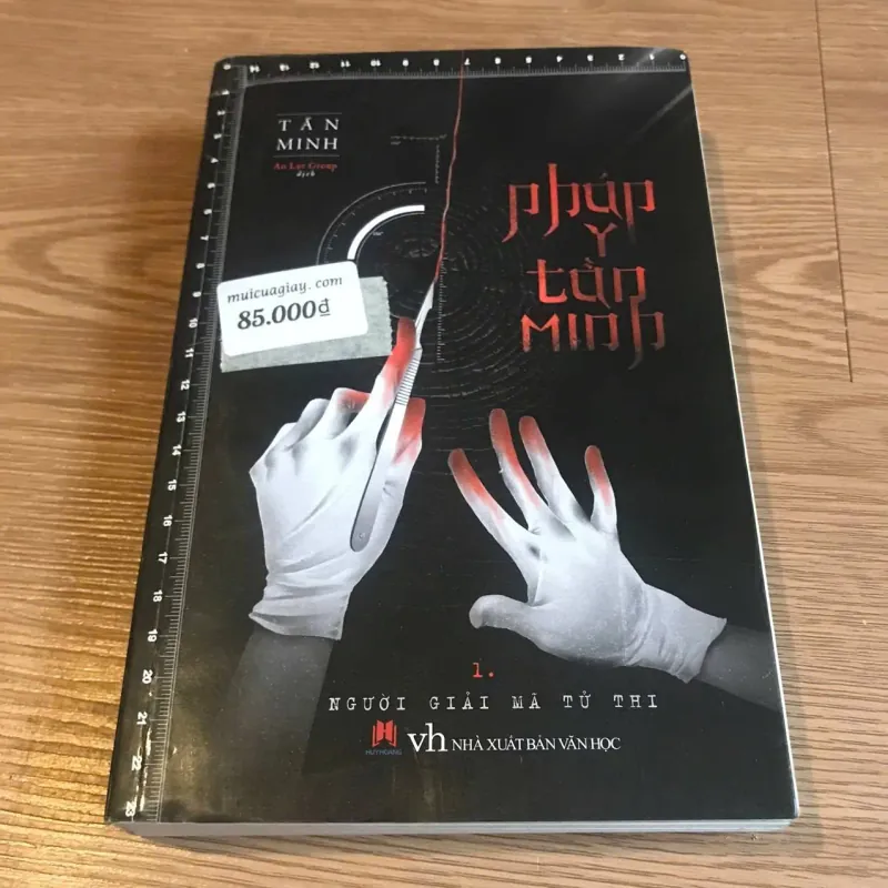 Pháp y Tần Minh Tập 1 (Gáy gãy) 1009415