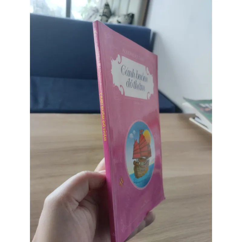 cuốn sách văn học kinh điển "Cánh buồm đỏ thắm" của tác giả Alexander Grin, 961582