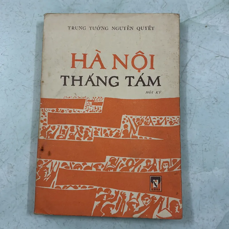 Hà Nội tháng tám - Trung tướng Nguyễn Quyết - 1980s 998278
