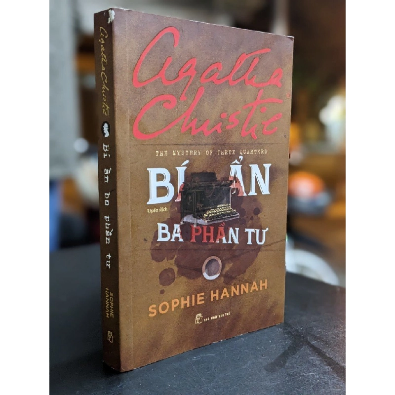 Bí ẩn ba phần tư - Agatha Christie 384570