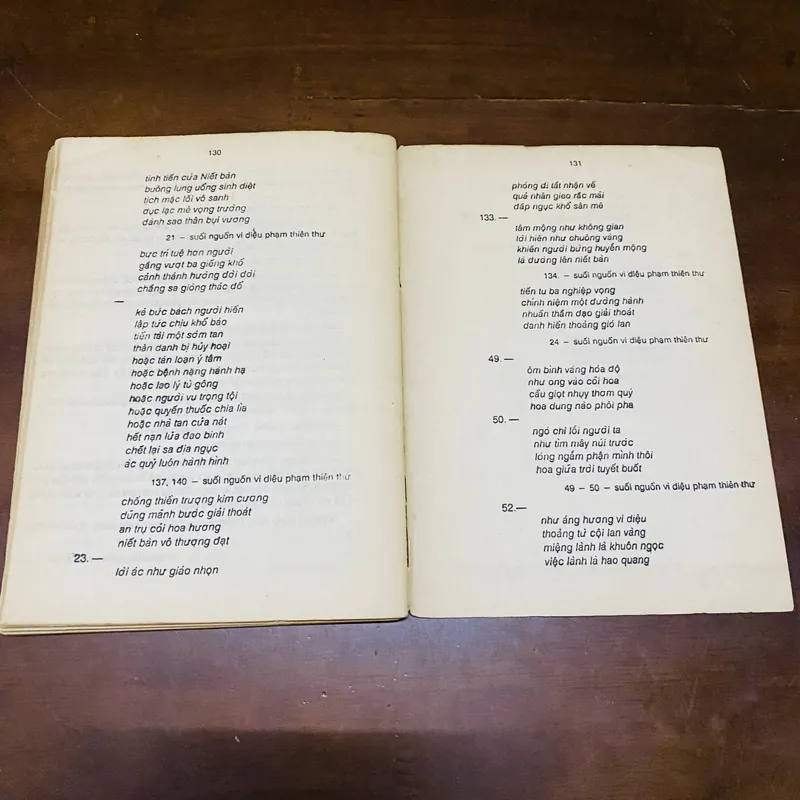 Tích truyện Phật giáo Túc sanh truyện  719707