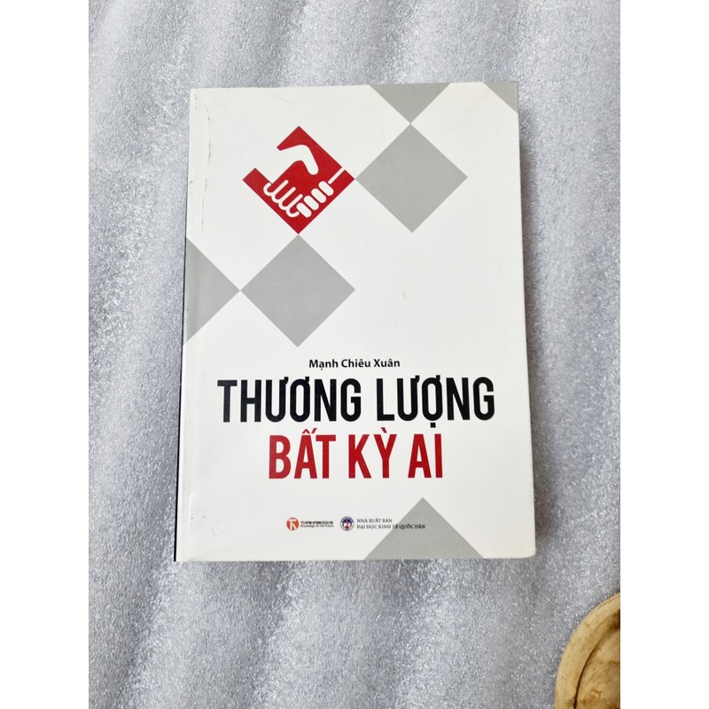 Sách (cũ) Thương lượng với bất kỳ ai 145159