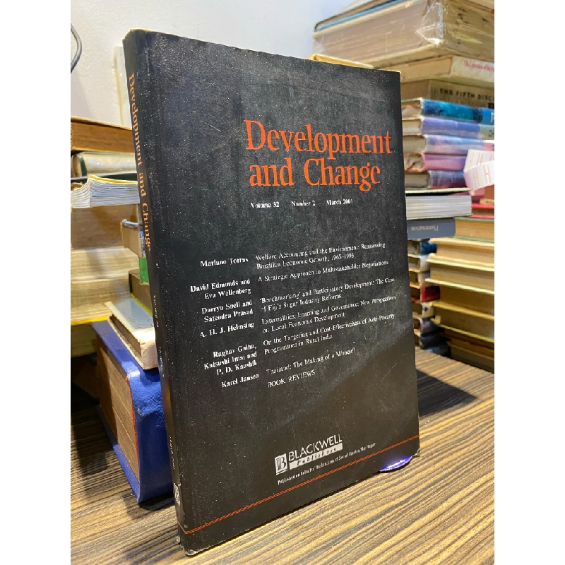 DEVELOPMENT AND CHANGE 137027