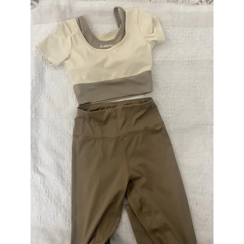 Bộ đồ tập  738343