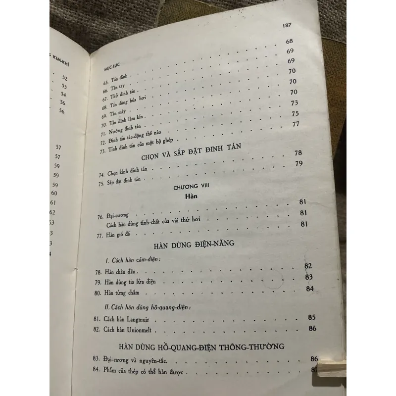 Kiến trúc bằng kim khí- 2 tập - khổ lớn- in trước 75  711869