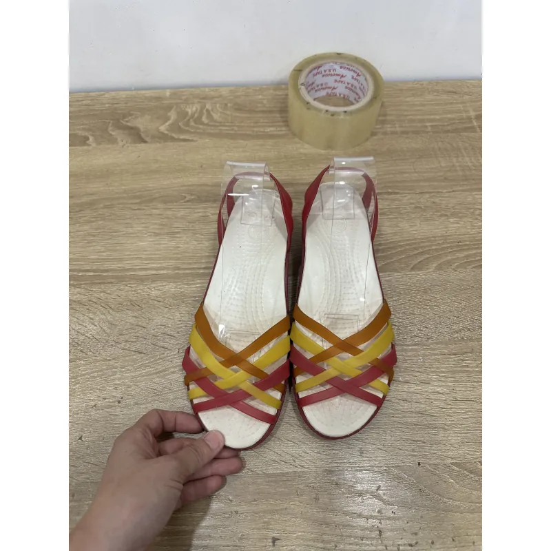 Giày crocs 2hand cao 4p size w6-36 độ mới cao hình chụp thật 989690