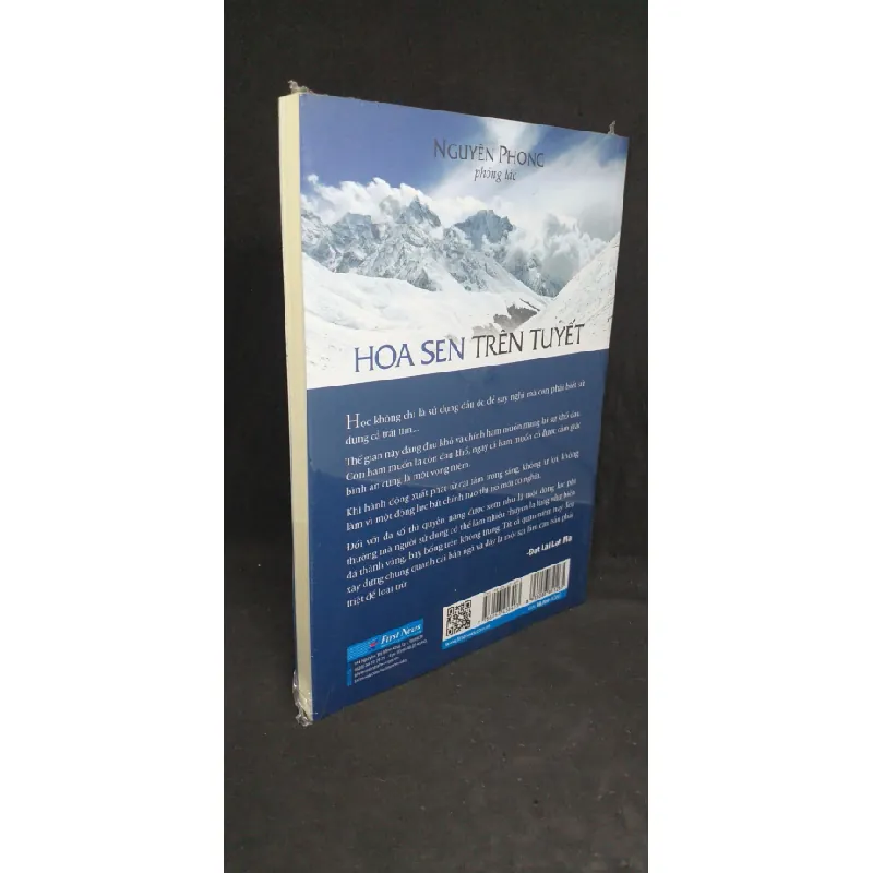 [Phiên Chợ Sách Cũ] Hoa sen trên tuyết 1503 409428