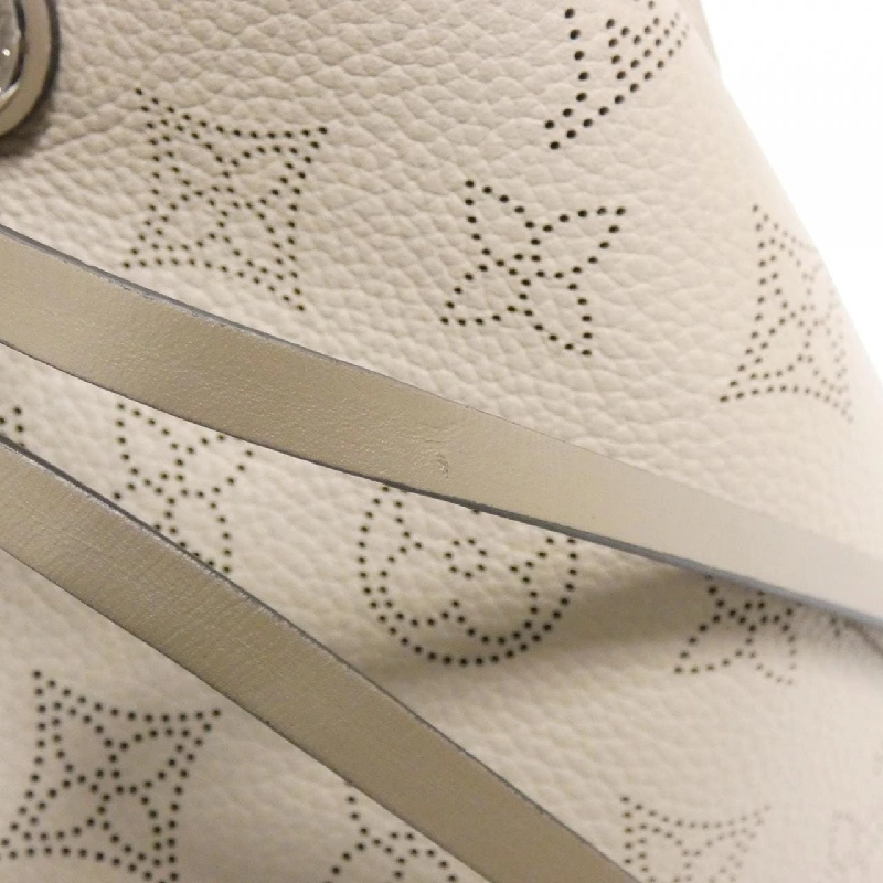 Túi xách vai Louis Vuitton Mahina M55799 608912