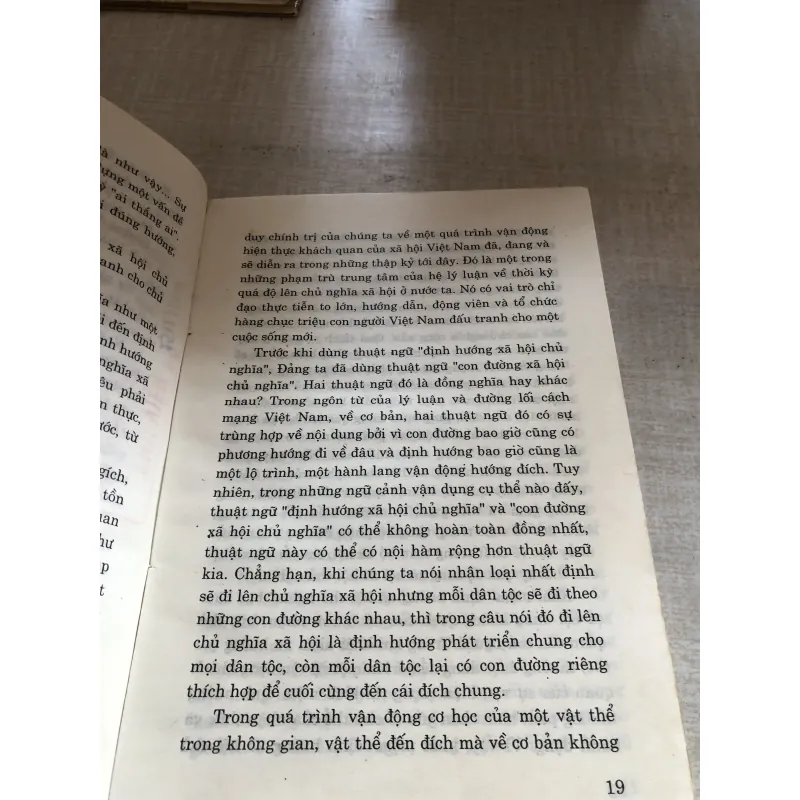 Một số vấn đề về định hướng xã hội chủ nghĩa ở nước ta  780648