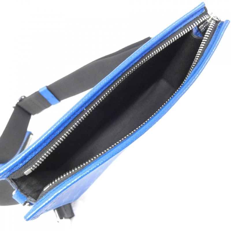 Túi đeo vai Louis Vuitton Taiga Lama Gaston Wearable Wallet M83099 - Hàng hiệu Authentic 769157