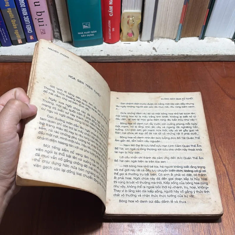 [Nhìn Hơi Cũ Và Có Vết Bút Bi] - II Sách Hay: Đường Mây Qua Xứ Tuyết - Nguyên Phong - 1990 799854