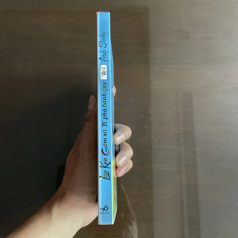 [HÀI HƯỚC] Lão kẹo gôm và tỉ phú bánh quy - Andy Stanton 715524