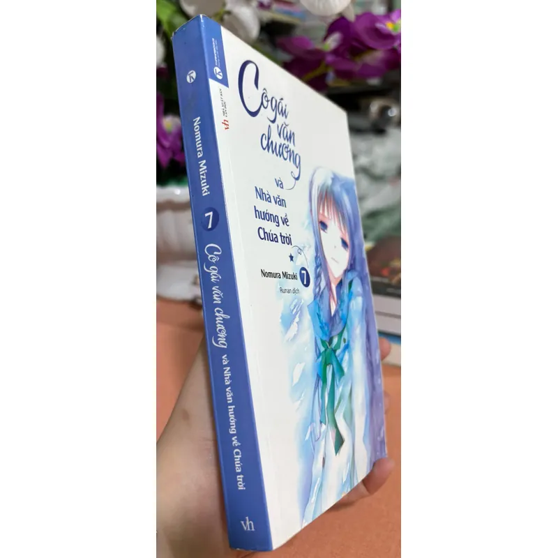 Cô gái văn chương và Nhà văn hướng về Chúa trời 🌊 599511