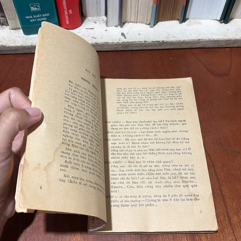 II Sách Xưa: Giao Thừa (Kịch) - Lưu Hậu - 1977 750570