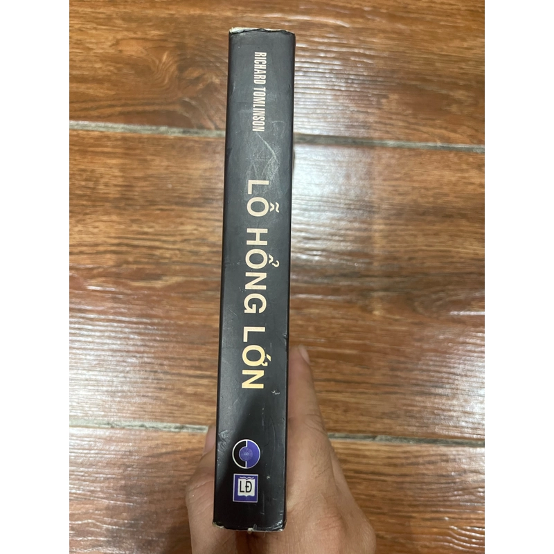 Lỗ Hổng Lớn (7) 527493