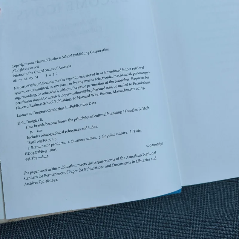 (Bìa cứng) How brands become icons - The principles of cultural branding - Douglas B. Holt 592366