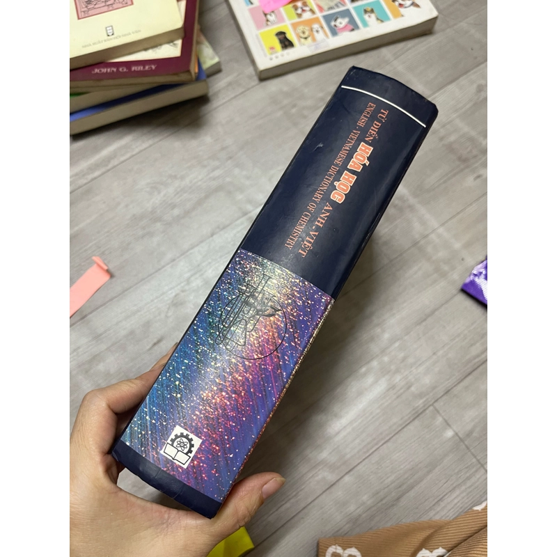 Từ điển Hóa Học Anh việt (rìa có bị dơ) 335245