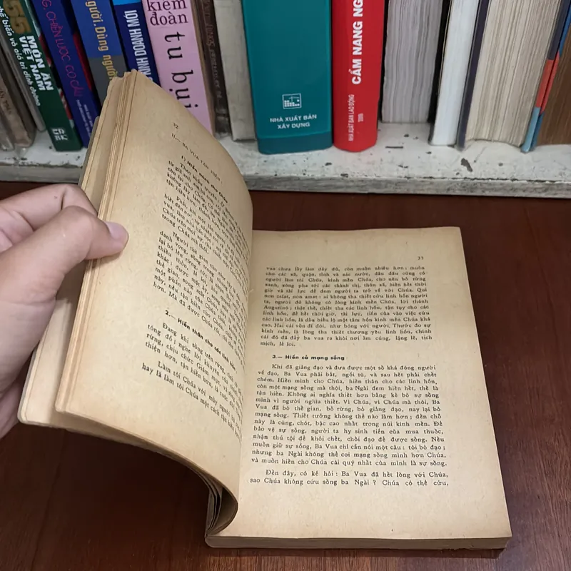 II Sách Xưa: Tìm Hiểu Ít Lễ Trọng - LM. Joseph Trần Công Hoan - 1963 646948