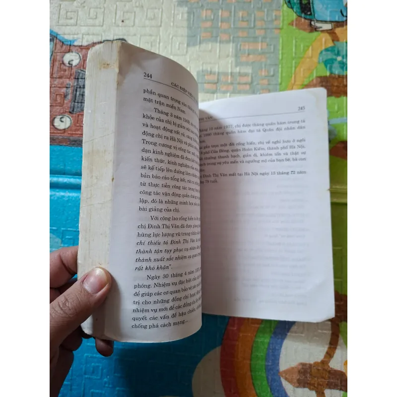 Các điệp viên và điệp vụ lừng danh thế giới: Người đẹp và ái tình 792140