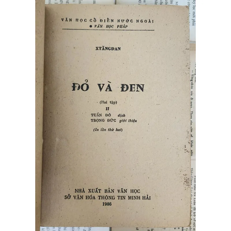 ĐỎ VÀ ĐEN - Tác phẩm văn học kinh điển của Stendhal 703580
