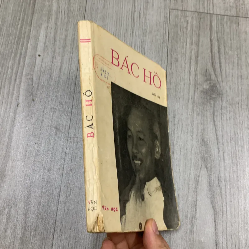 Hồi ký bác hồ 1960. 10a1 1025682