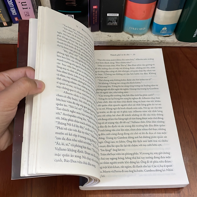 II Nobel Văn Chương 2010: Thành Phố Và Lũ Chó - MARIO VARGAS LLOSA - 2012 541284