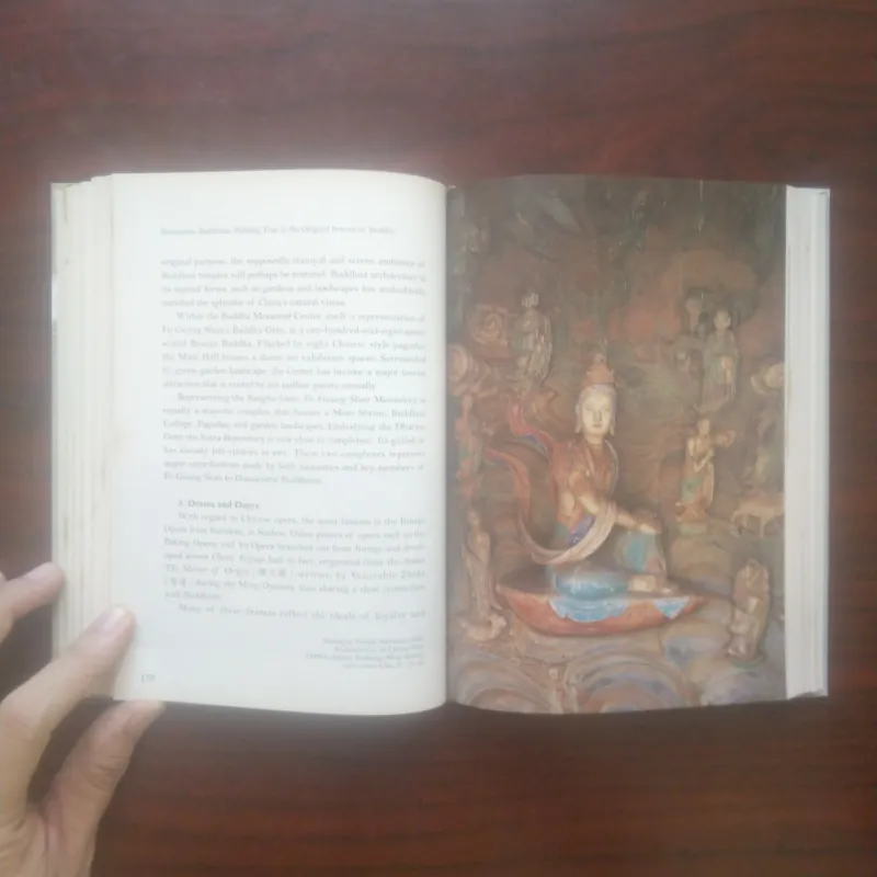 [Sách Ngoại Văn] Humanistic Buddhism (Venerable Master Hsing Yun) 907599