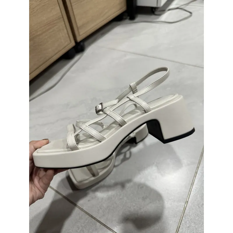 Giày sandal dây charles and keith size 37 992789