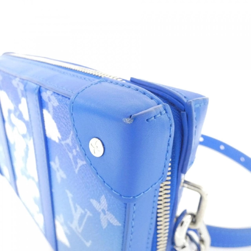 Túi đeo vai Louis Vuitton Monogram LV Clouds Soft Trunk Wallet M45432 608708